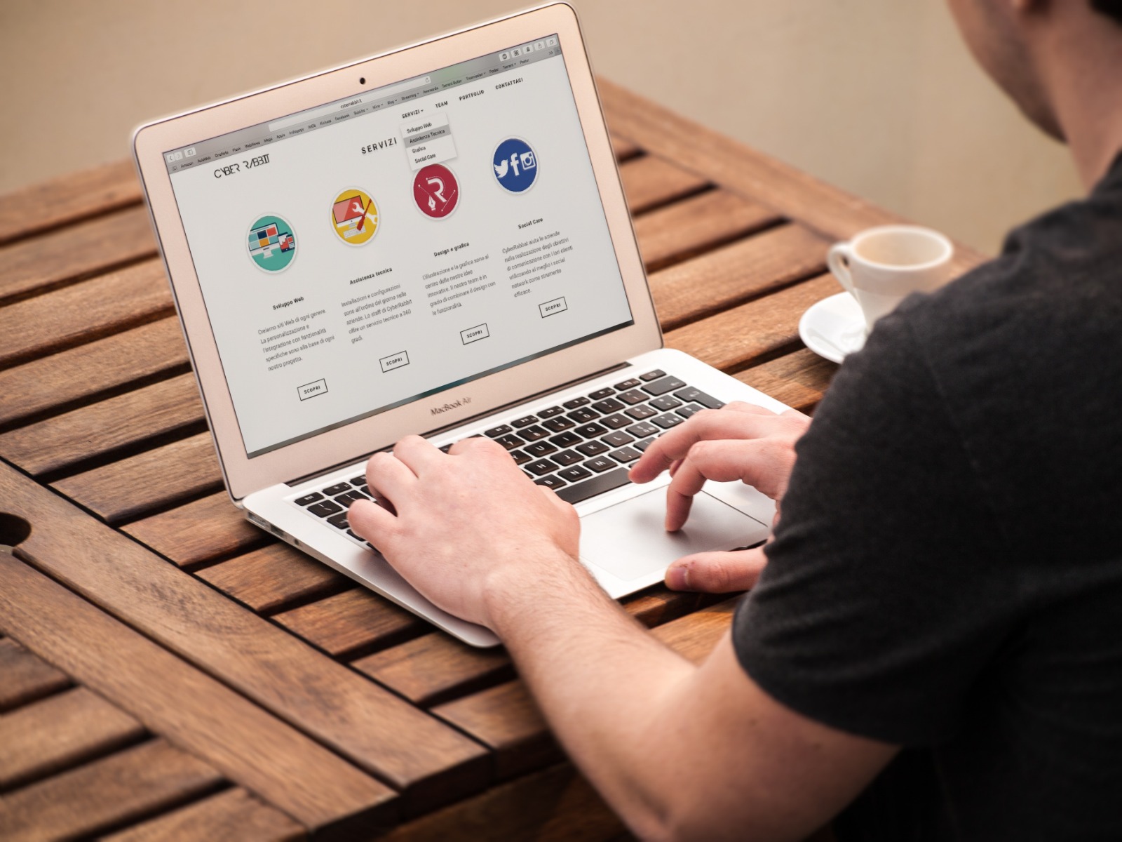 Understanding Market Dynamics Through Competitor Pricing